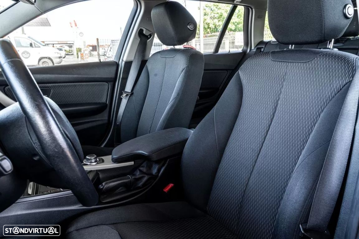 BMW 320 d Touring Auto - 15