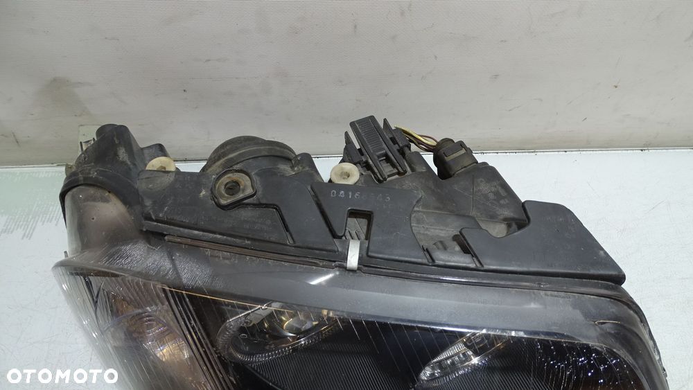LAMPA PRAWA PRZEDNIA VOLKSWAGEN PASSAT B5 1.9TDI LIFT - 1