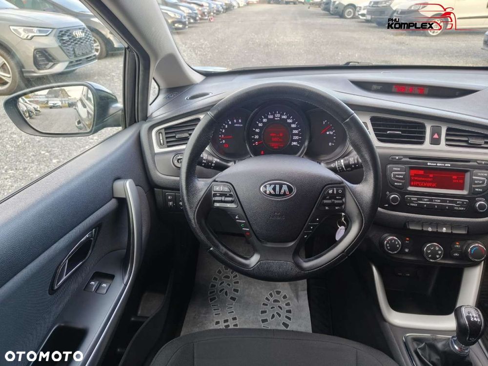 Kia Ceed - 14