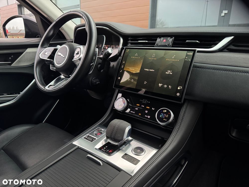 Jaguar F-Pace D200 AWD R-Dynamic SE - 8