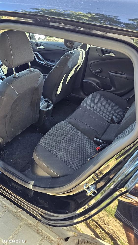 Opel Astra 1.4 Essentia - 11