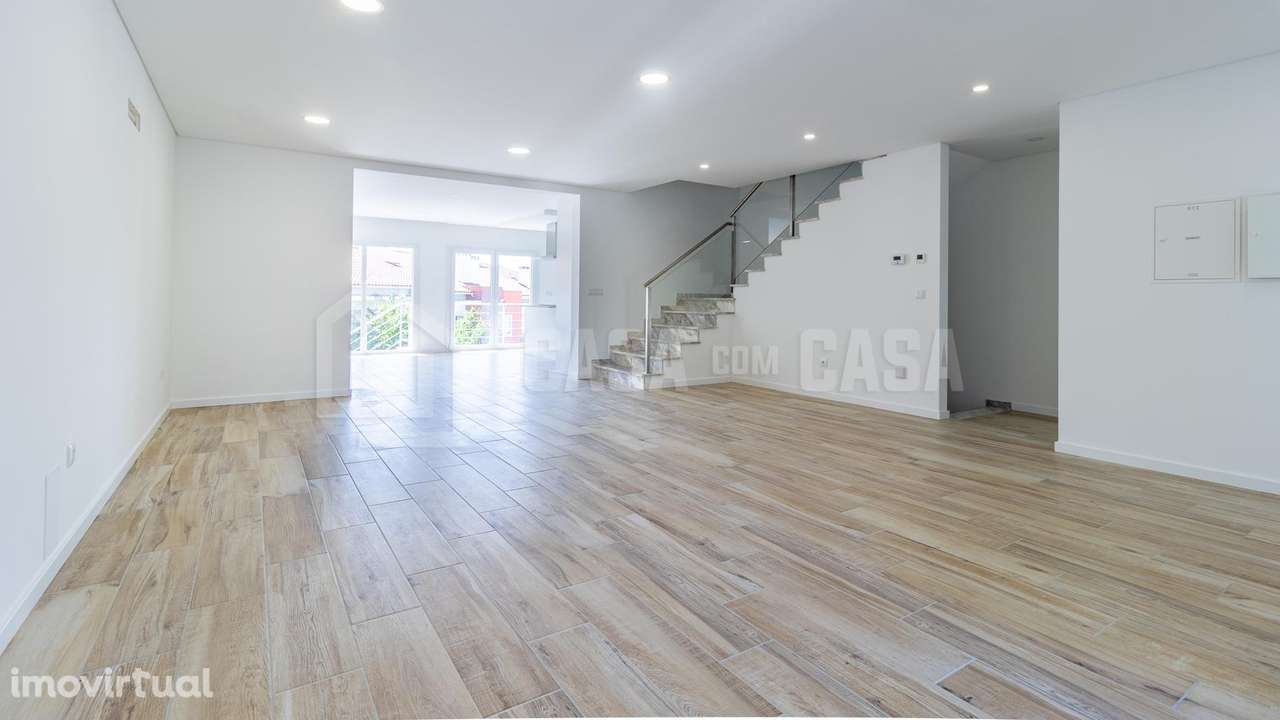 Moradia em Banda V4+2 em Orgens - Grande imagem: 3/16