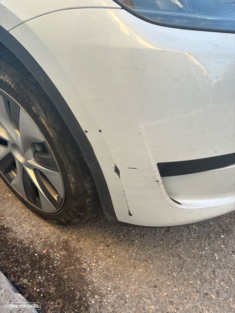Tesla Model Y Standard RWD - 6