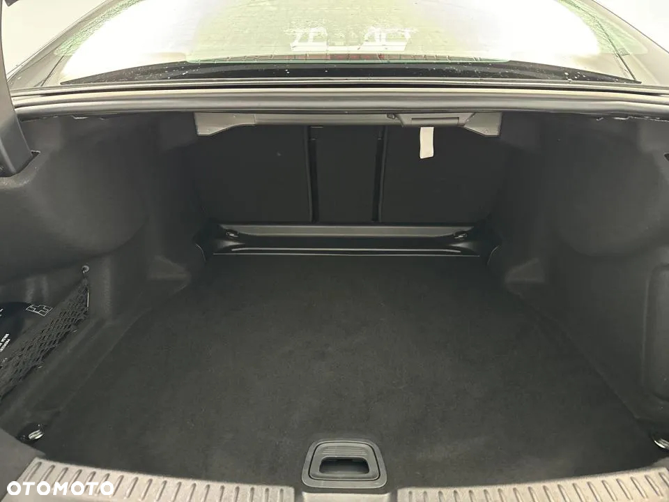 Mercedes-Benz Klasa E 220 d 9G-TRONIC - 13