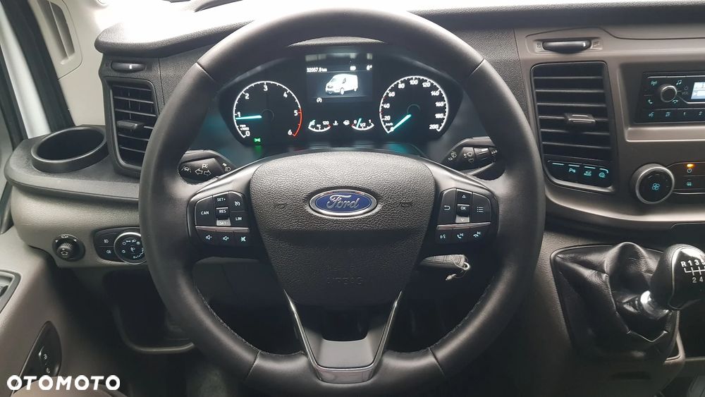 Ford Transit - 32