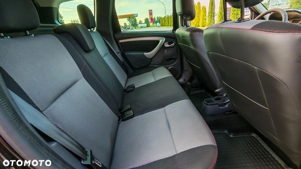 Dacia Duster SCe 115 4x2 Prestige - 28