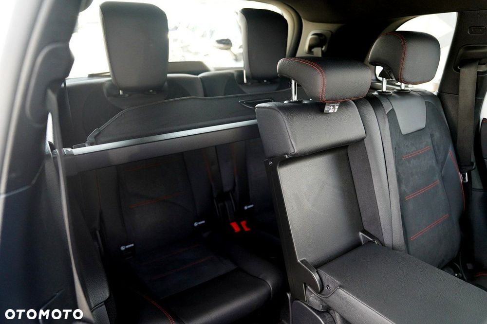 Mercedes-Benz GLB - 24