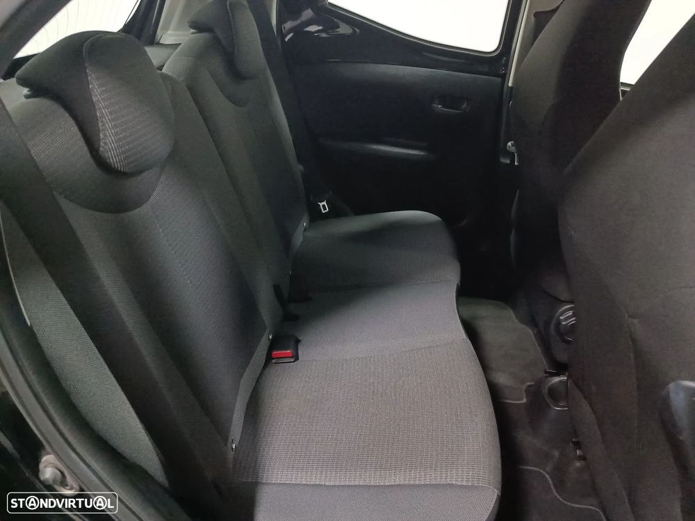 Toyota Aygo X Play - 20