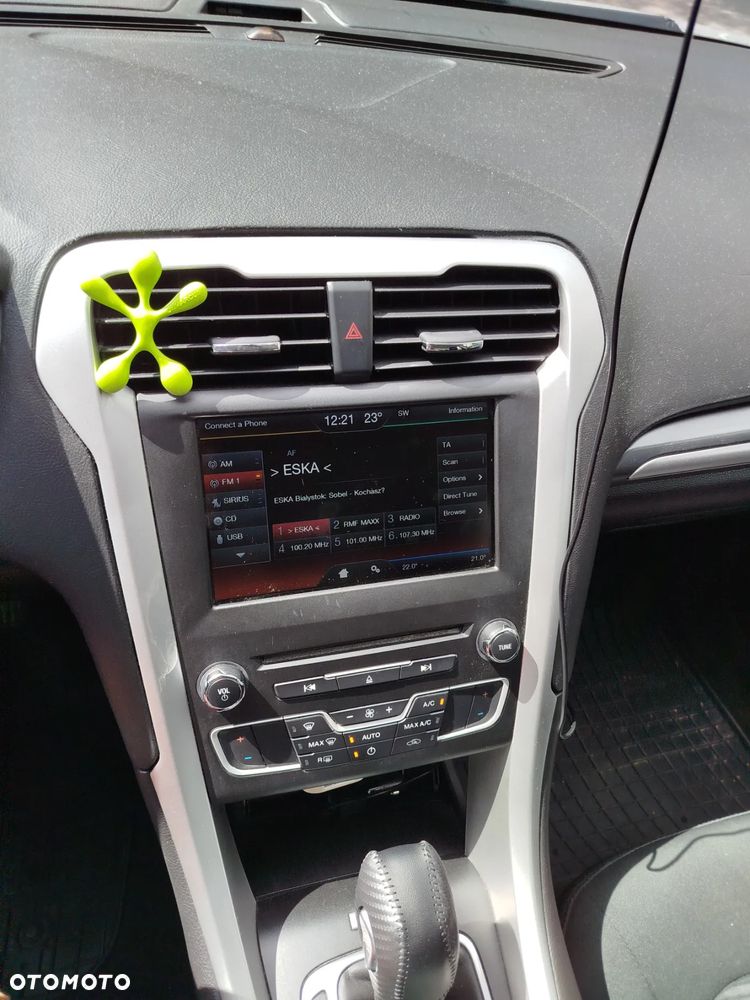 Ford Fusion - 12