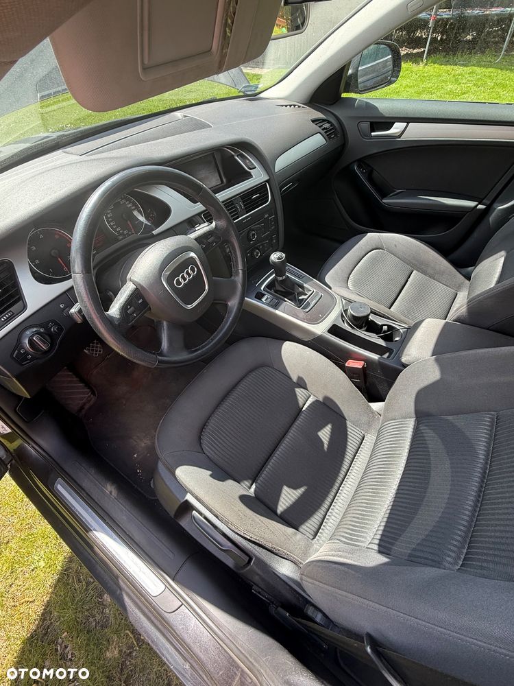 Audi A4 Avant 2.0 TDI - 10