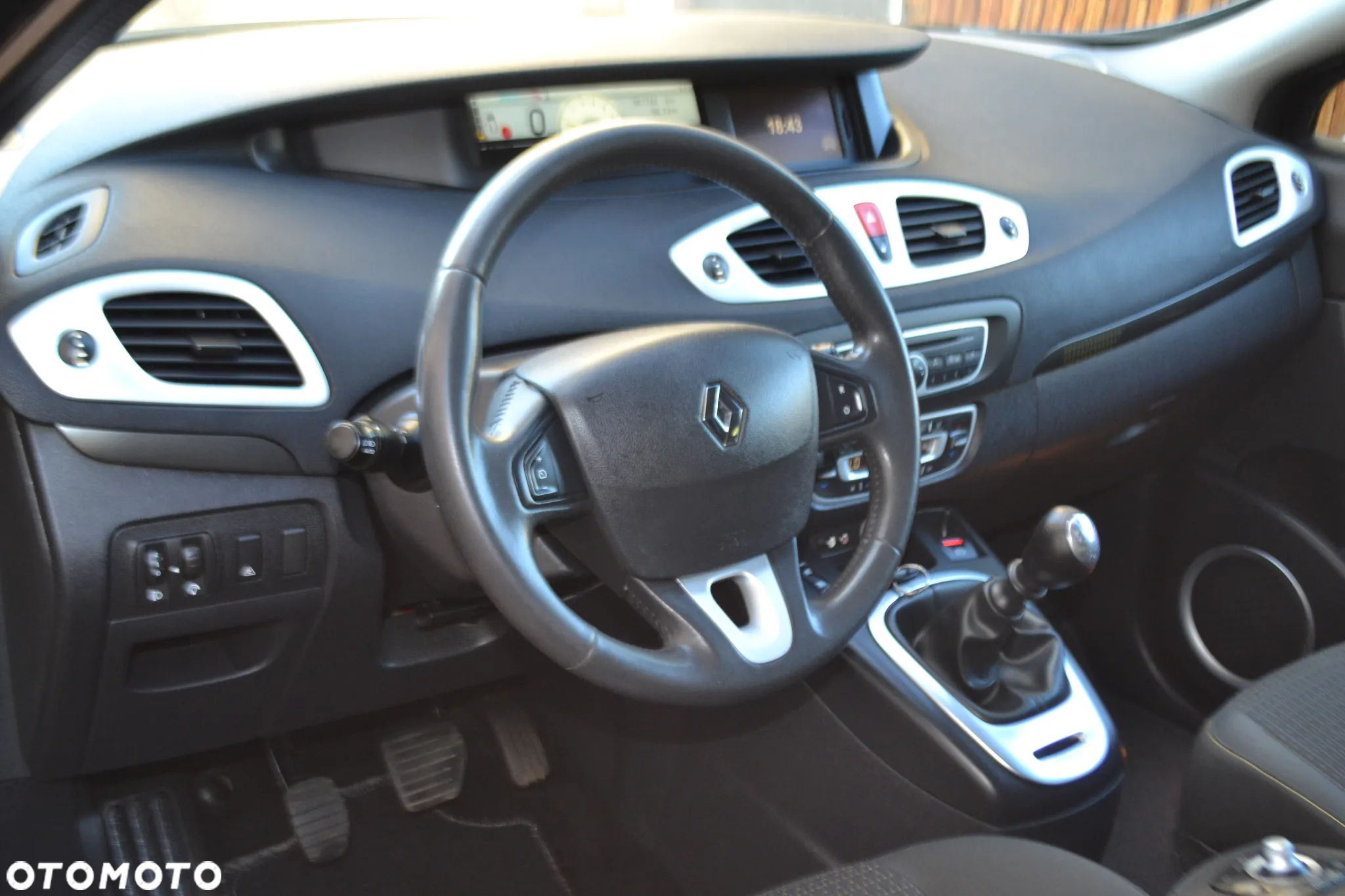 Renault Scenic 1.4 16V TCE TomTom Edition - 16
