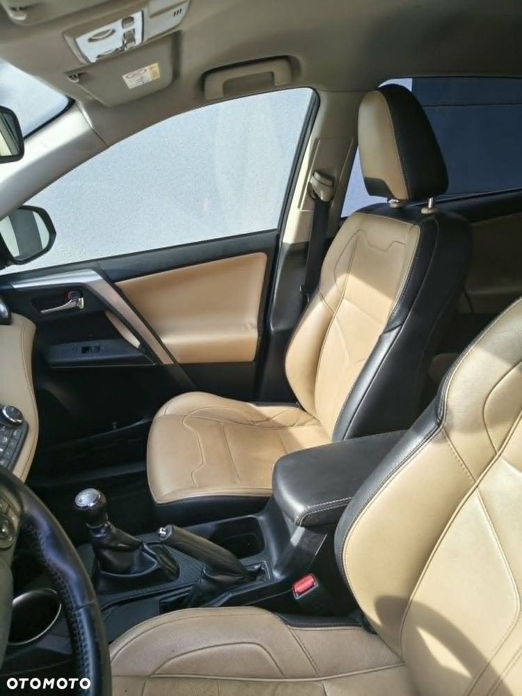 Toyota RAV4 2.0 D-4D Active - 6
