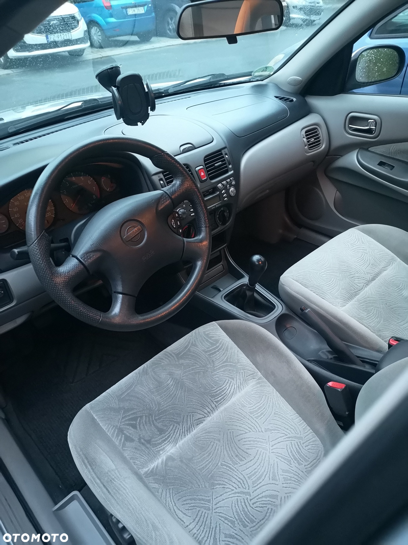Nissan Almera - 11