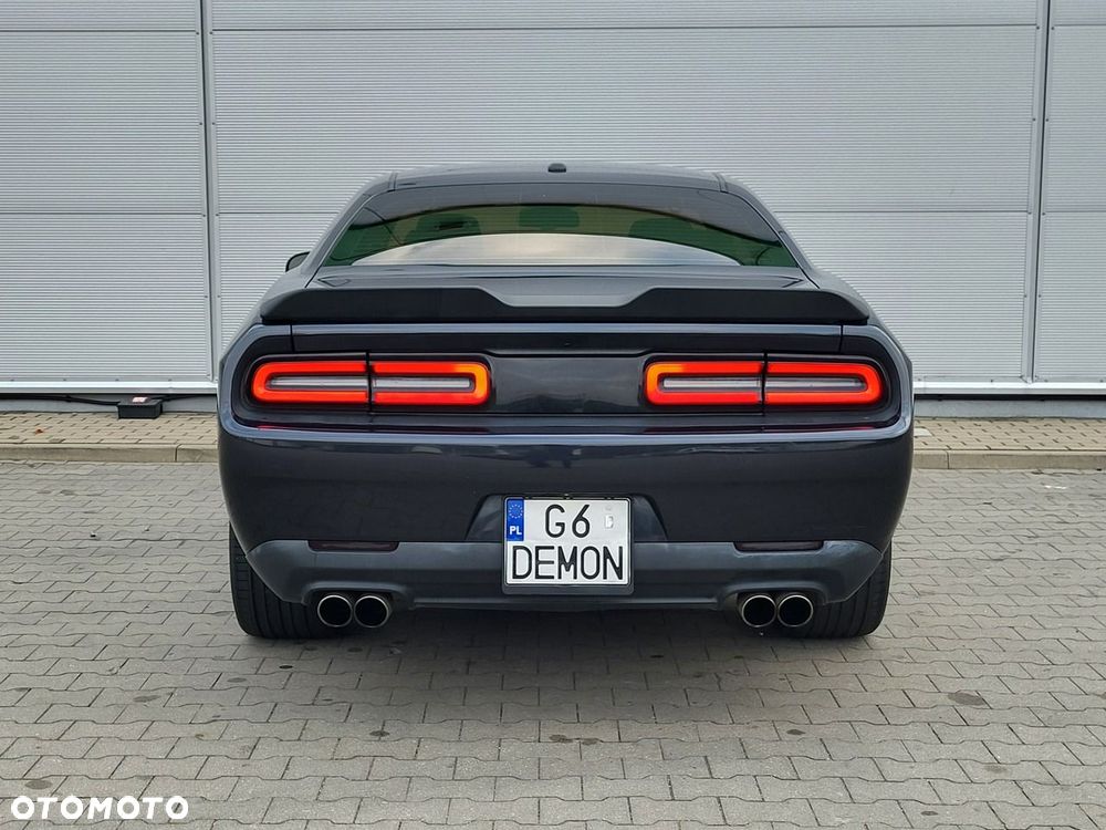 Dodge Challenger - 15