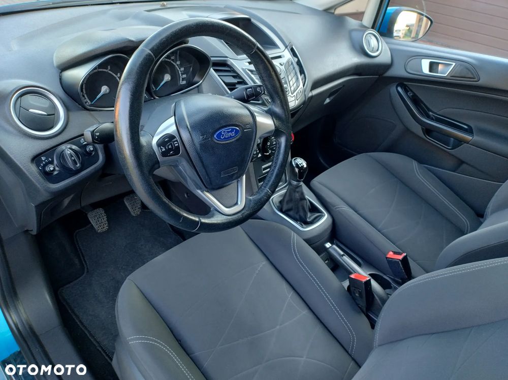 Ford Fiesta 1.25 Celebration - 24