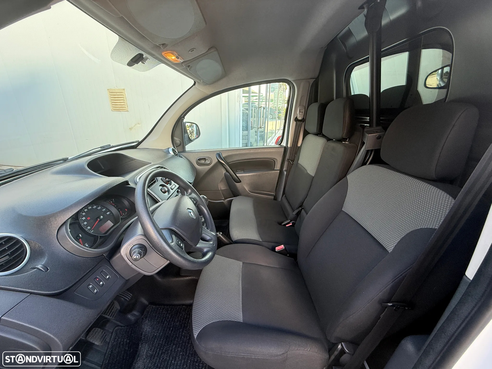 Renault KANGOO 3L - 14