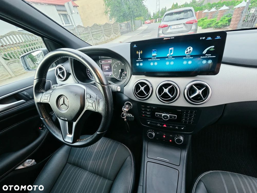 Mercedes-Benz Klasa B 180 7G-DCT AMG Line - 18