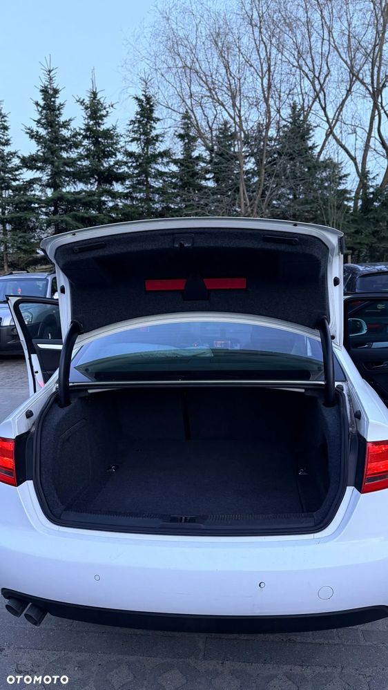 Audi A4 Limousine - 23