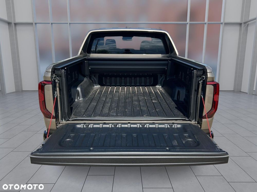 Volkswagen Amarok - 12