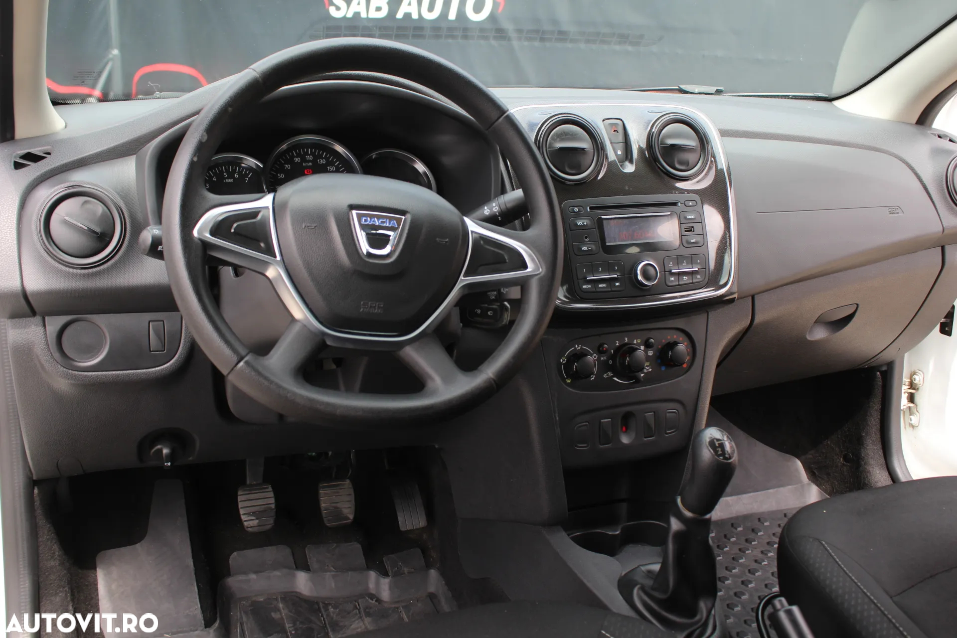 Dacia Logan 1.5 Blue dCi Laureate - 4