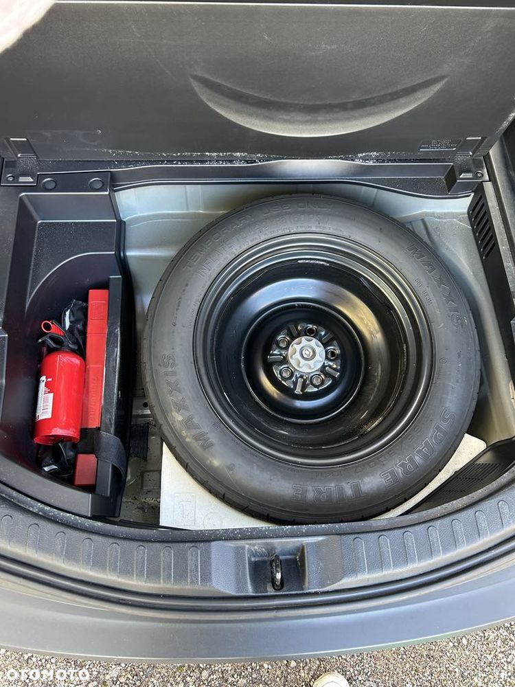 Toyota RAV4 2.0 D-4D Premium - 23