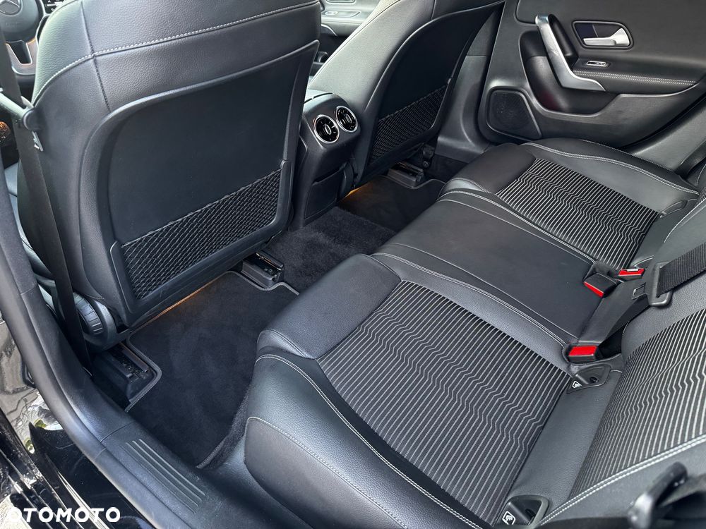 Mercedes-Benz CLA 220 7G-DCT Progressive - 14