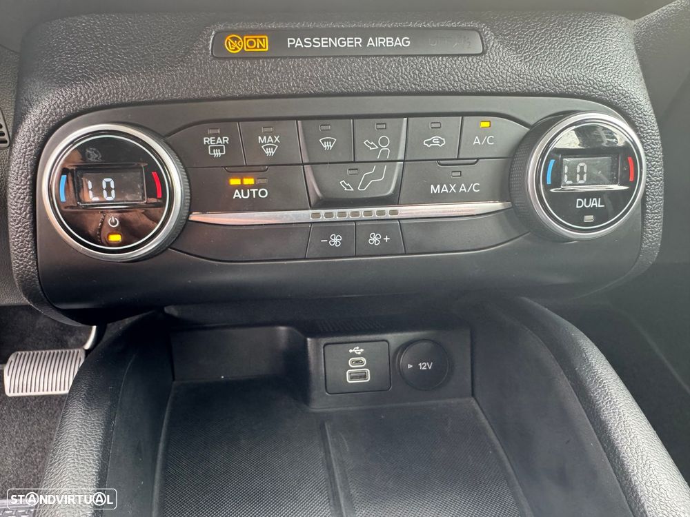 Ford Focus 1.5 TDCi ECOBlue Business Aut. - 13