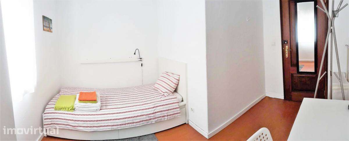 Quarto - localizado em Santos Lisbon - Grande imagem: 3/16