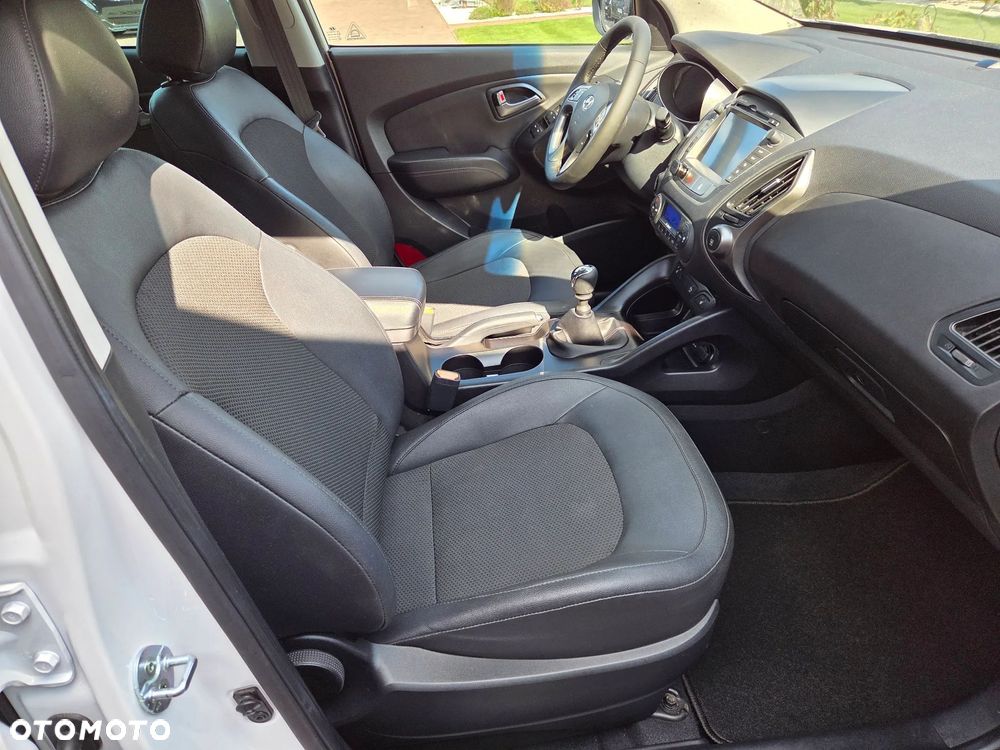 Hyundai ix35 blue 1.6 2WD Finale Gold - 29