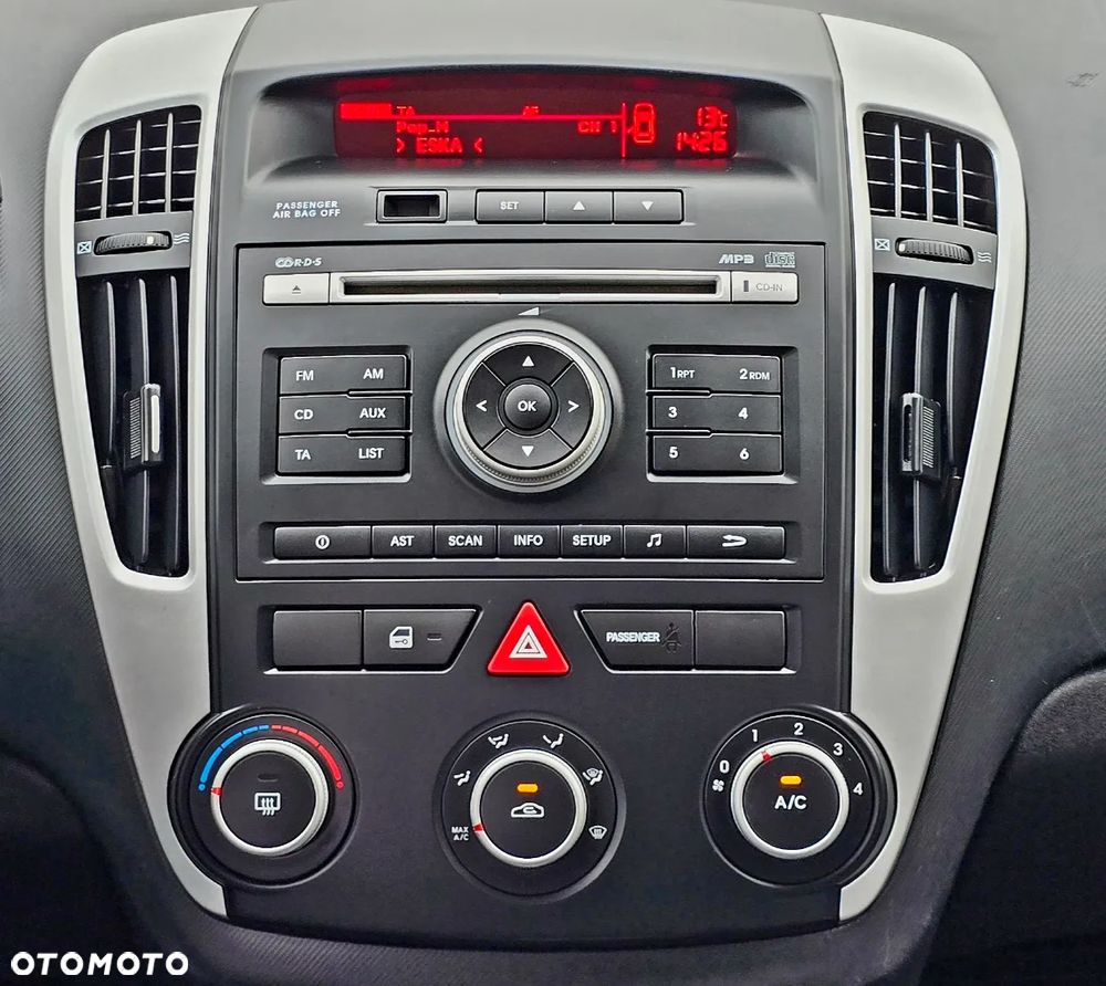 Kia Ceed - 20
