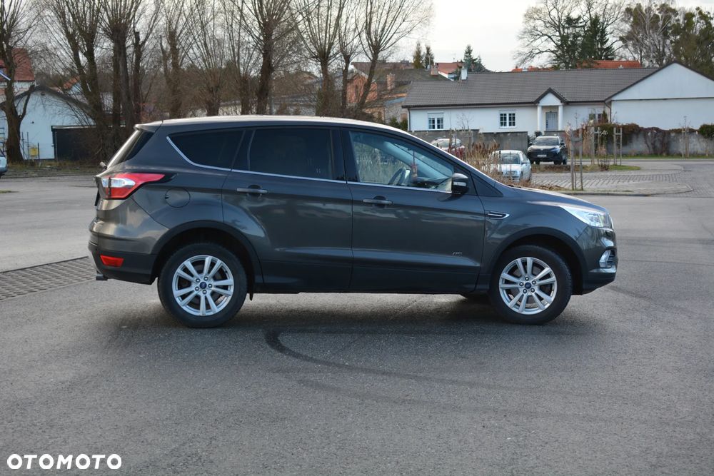 Ford Kuga - 10
