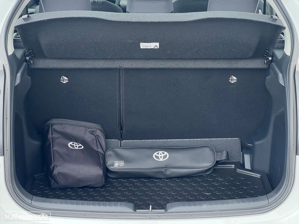 Toyota Yaris 1.5 HDF Comfort Plus - 8