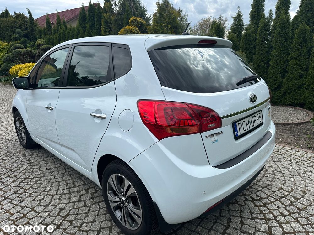 Kia Venga - 7