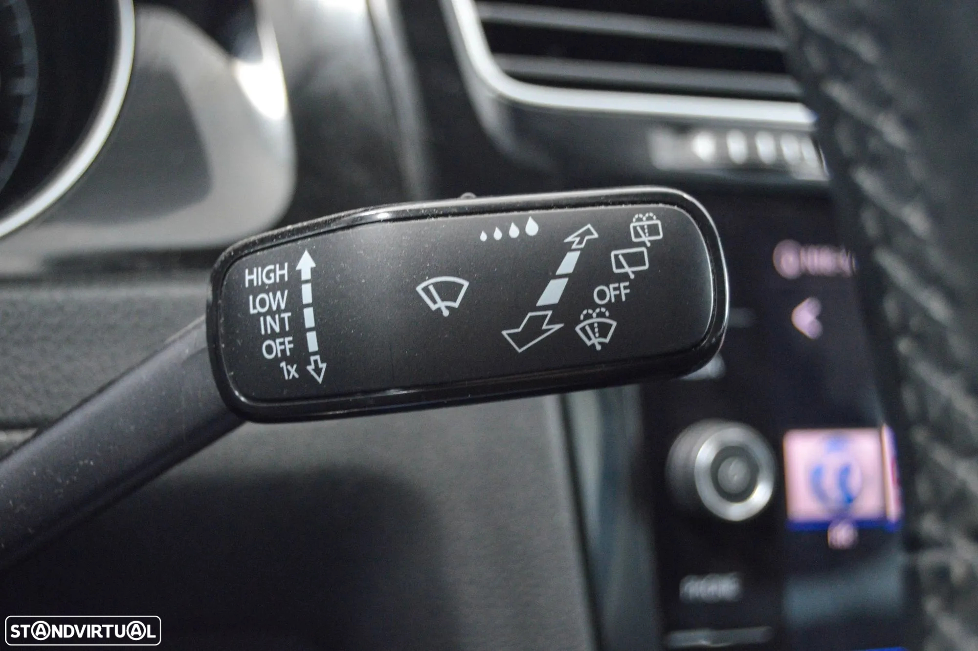 VW Golf Variant 2.0 TDi Highline DSG - 34