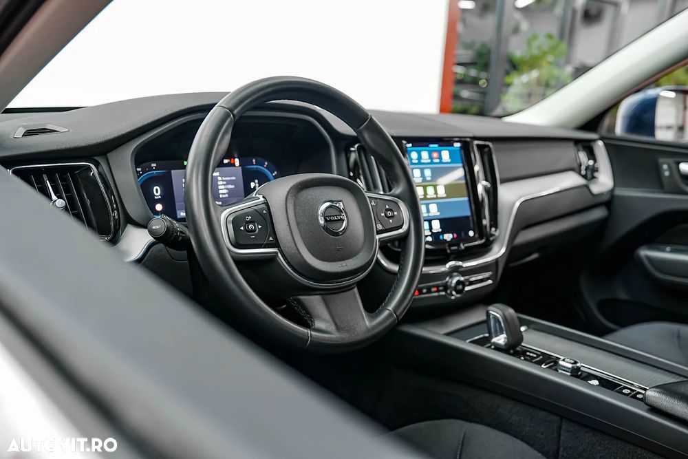 Volvo XC 60 B4 D AWD Geartronic Momentum Pro - 14