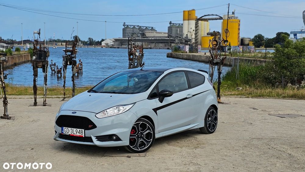 Ford Fiesta ST200 - 1