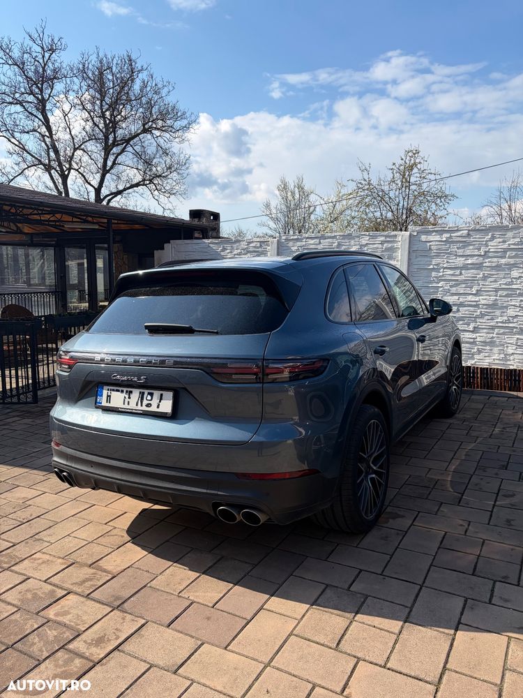 Porsche Cayenne S - 8