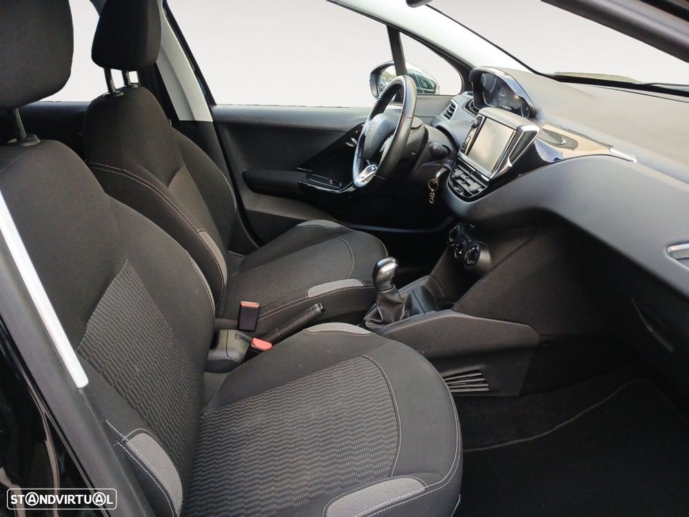 Peugeot 208 1.2 PureTech Style - 15