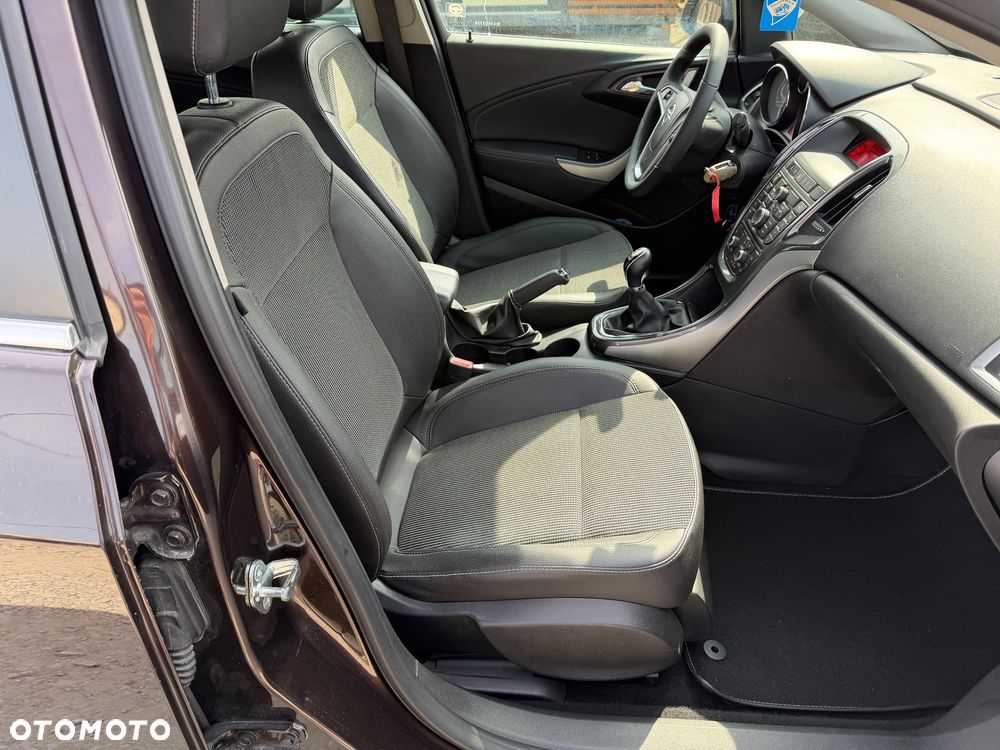 Opel Astra 1.4 Turbo - 31