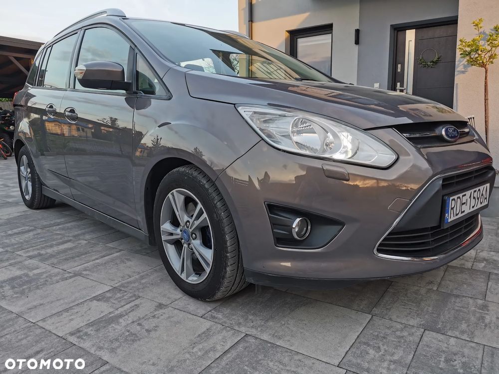 Ford Grand C-MAX - 19
