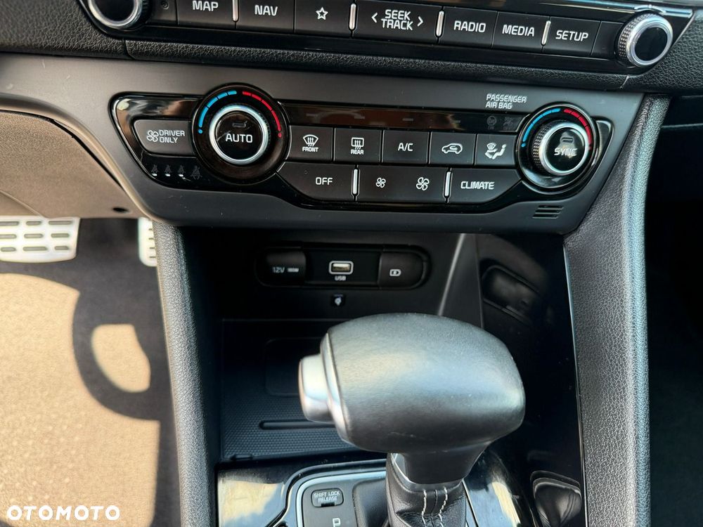 Kia Niro 1.6 GDI Plug-in Hybrid XL - 24