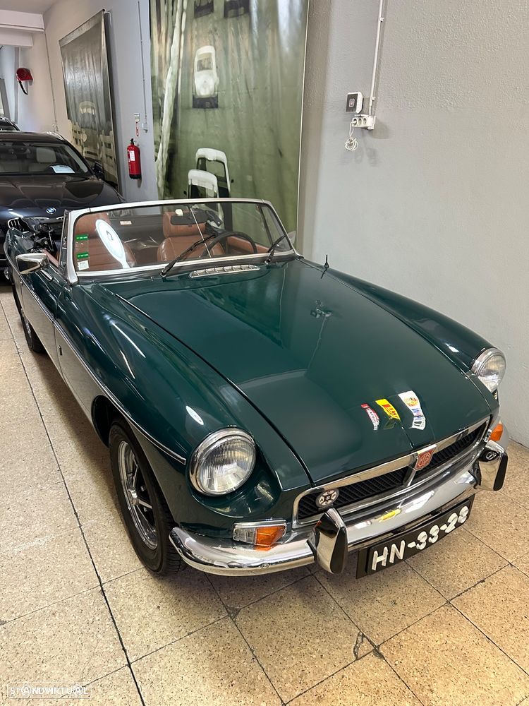 MG MGB - 16