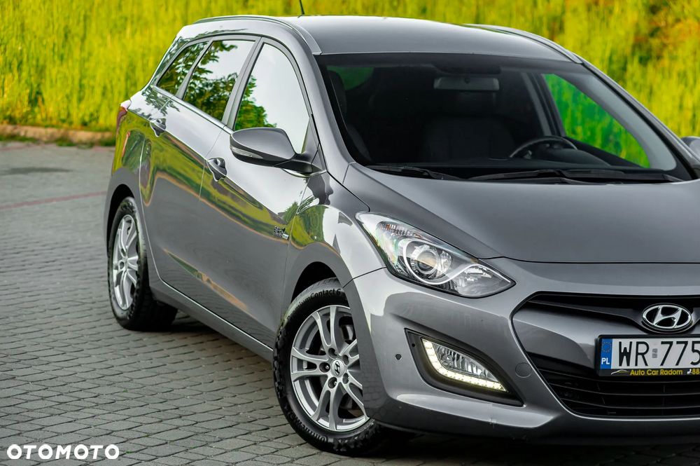 Hyundai i30 blue Kombi 1.6 GDi Style - 9