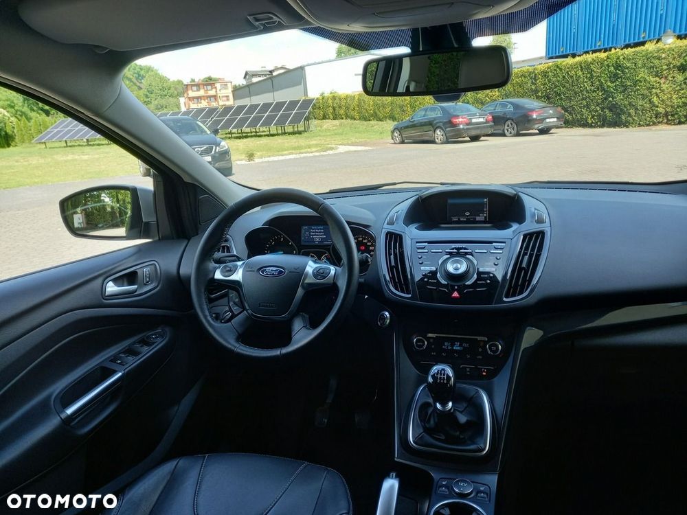 Ford Kuga 2.0 TDCi 2x4 Titanium - 22