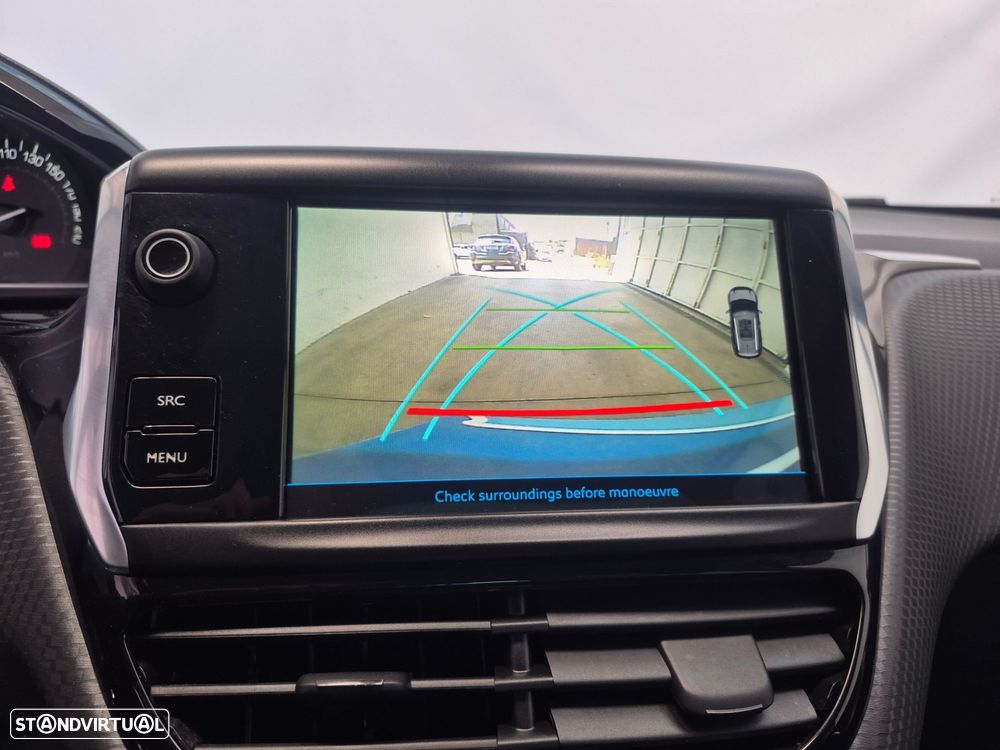 Peugeot 2008 1.2 PureTech Allure - 19