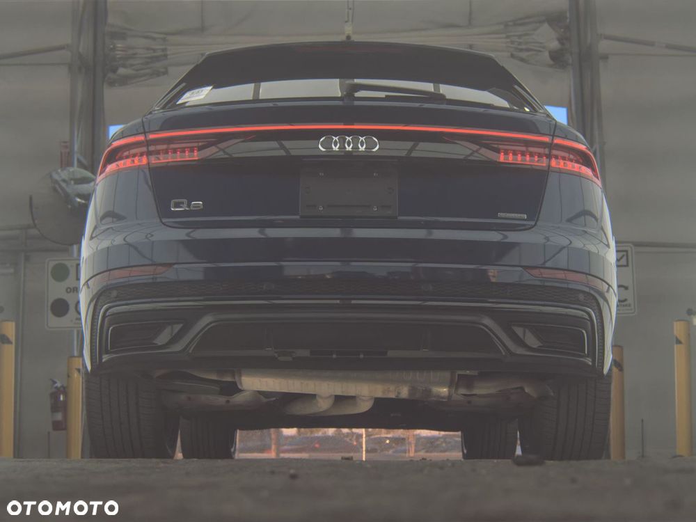 Audi Q8 - 8