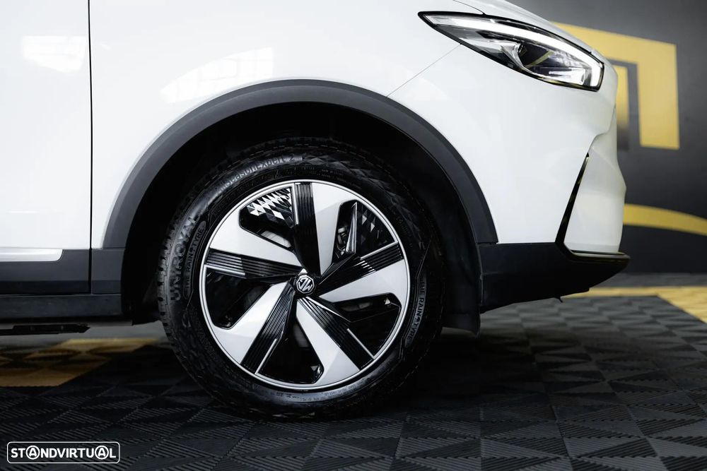 MG ZS EV 72.6 kWh Luxury OBC 11 kW - 13