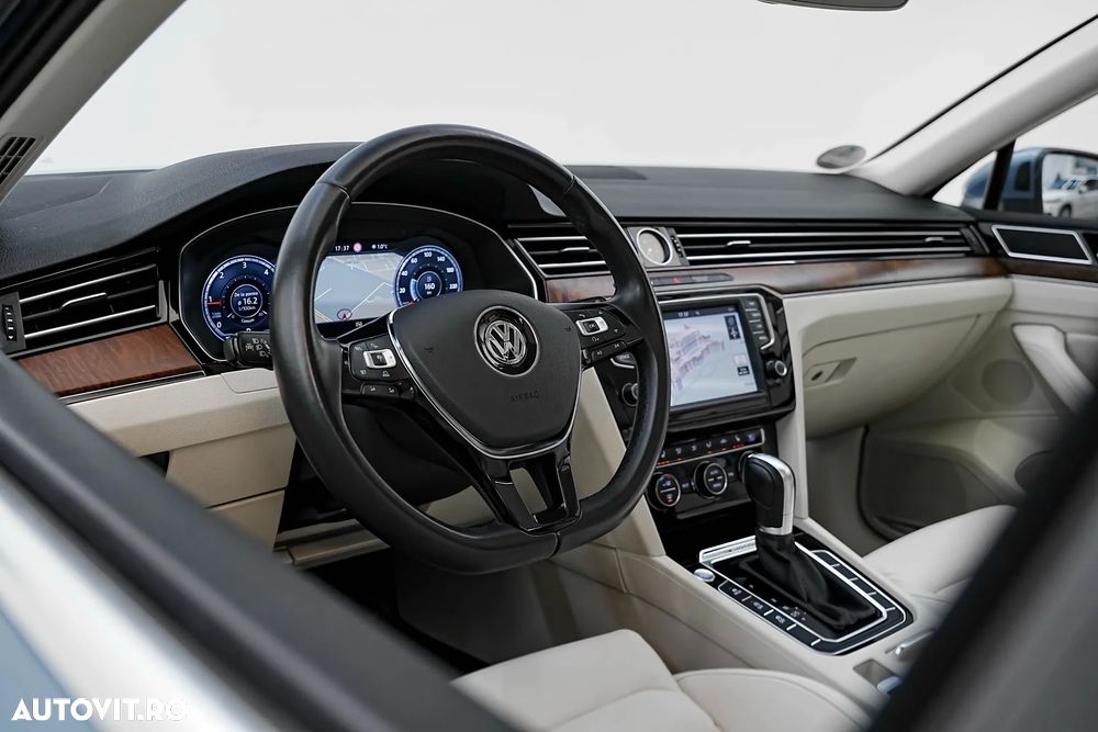 Volkswagen Passat 2.0 TDI DSG 4Motion Highline - 8