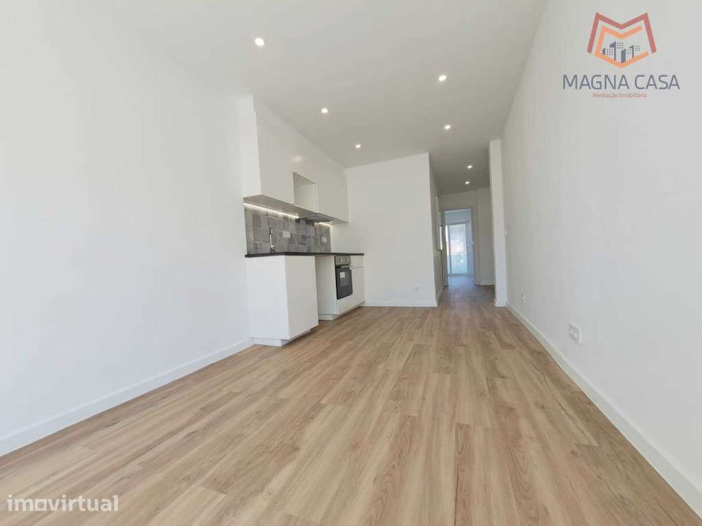 Apartamento T3 com Varanda para venda em Cacém - Sintra - Lisboa - Grande imagem: 4/29