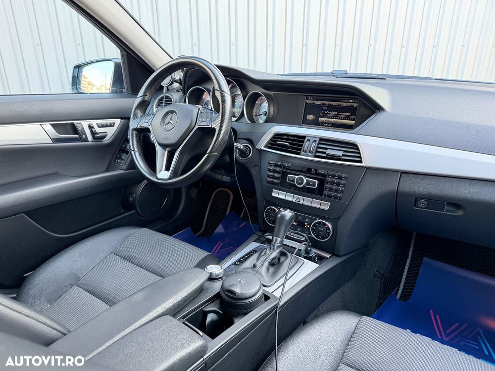 Mercedes-Benz C 300 CDI DPF 4Matic (BlueEFFICIENCY) 7G-TRONIC Avantgarde - 14